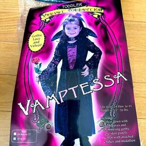 Girls vampire costume 3T/4T
